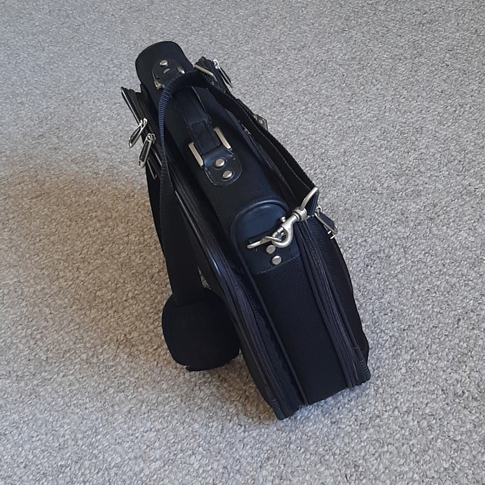 Samsonite Briefcase. - Picture 3 of 13